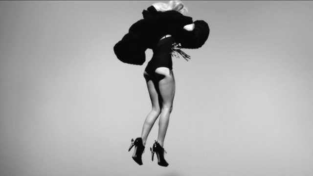File:Jumping5-SHOWstudio.png