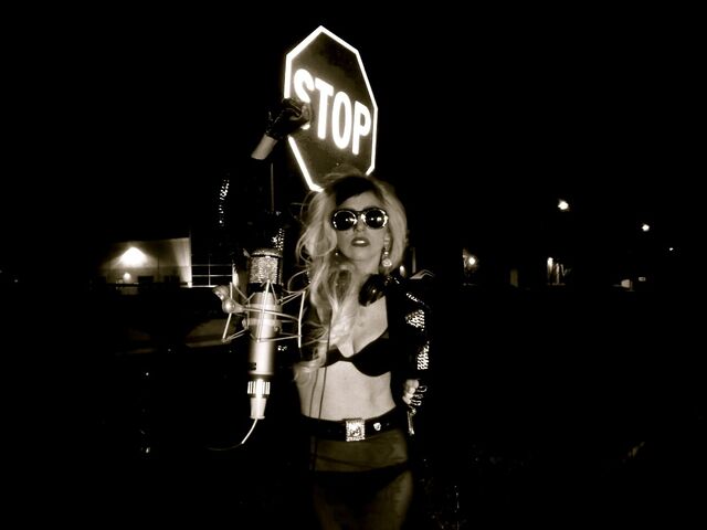 File:CountryRoadGaga.jpg