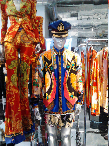 File:Dragon Print Verscae pop up shop.png