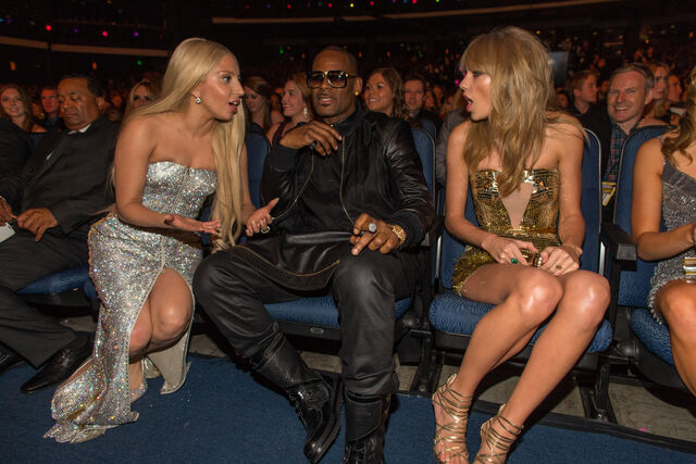 File:Ladygaga-ama2013-audience-003.jpg