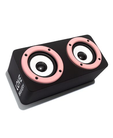 File:Love Bravery - Smartphone amplifier 002.jpg