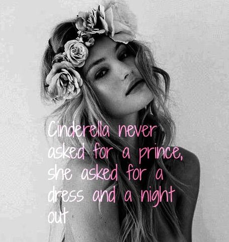 File:Blonde-boho-flower-crown-girl-Favim.jpg