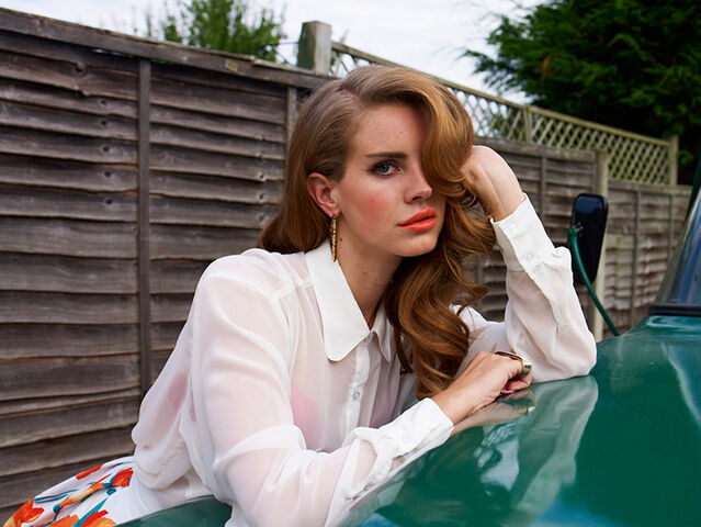 File:Nicole Nodland 10 4.jpg