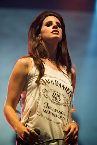 File:Lanadelrey-werchter1.jpg