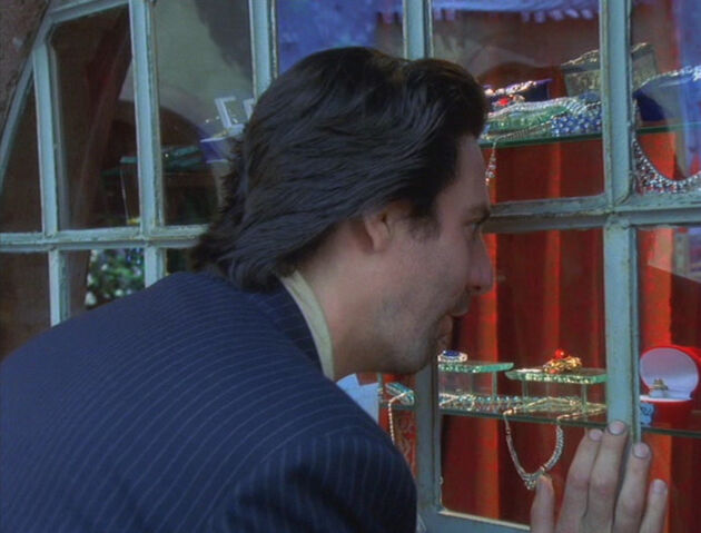 Fichier:Kissing Town bijouterie.jpg