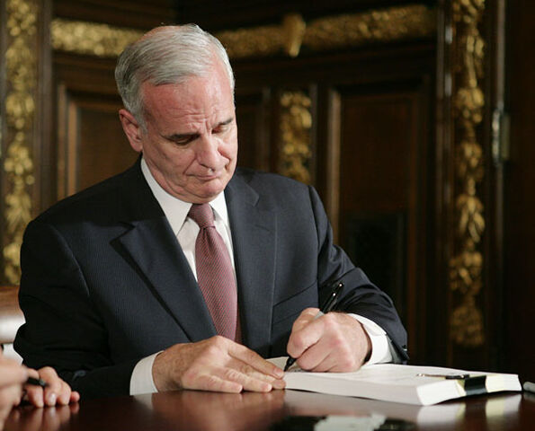 File:Mark Dayton.jpg