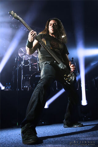 File:2106 artist.jpg