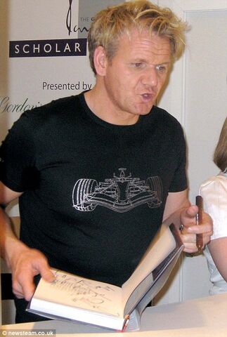 File:Article-1089097-029EECE0000005DC-664 468x695.jpg