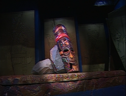 File:Mask of Shaka Zulu.png