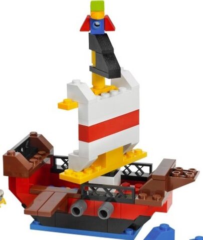 File:Mini Pirate Ship.jpg