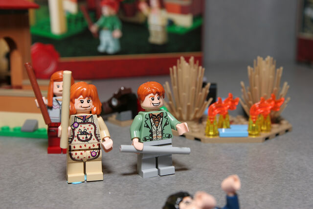 File:Burrowtoyfair2.jpeg
