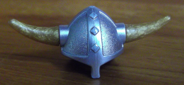 File:Silvervhelmet.png