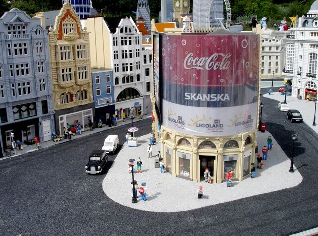 File:Lego Piccadilly.jpg