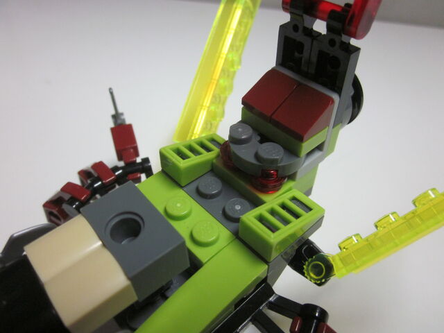 File:CrawlerThing2 CockpitMinifigreless.jpg