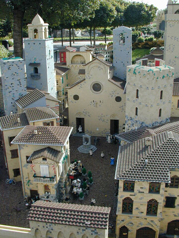 File:Legoland-SanG.jpg