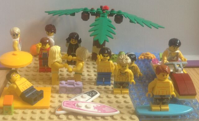 File:Beach figs.jpg