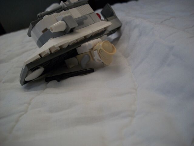 File:Wrecked Speeder.jpg