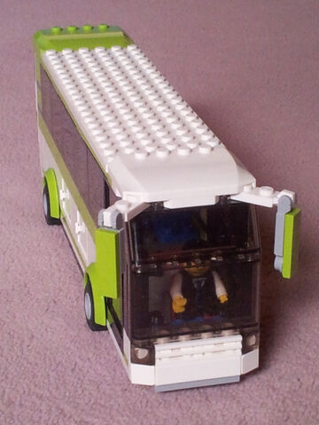 File:8404 bus.jpg