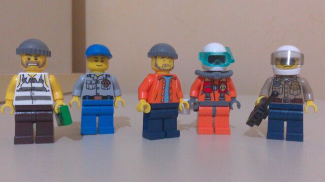 File:LEGO Minifigures.jpg
