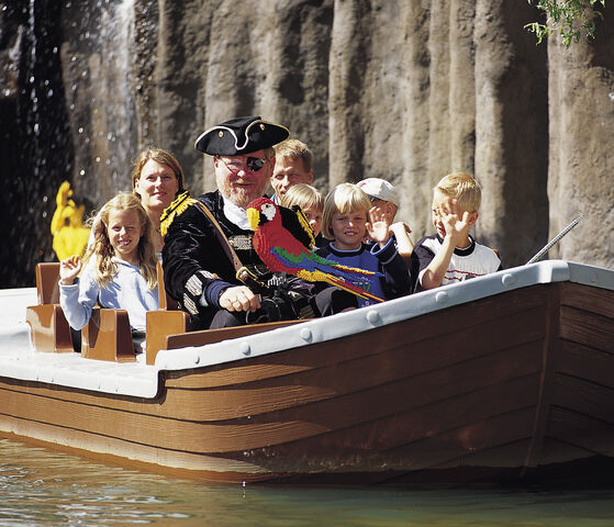 File:Pirat båd.jpg