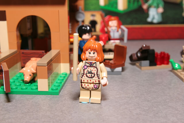 File:Burrowtoyfair13.jpeg