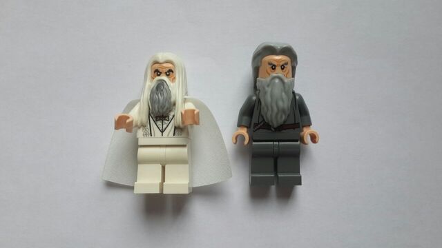 File:Minifigures.jpg