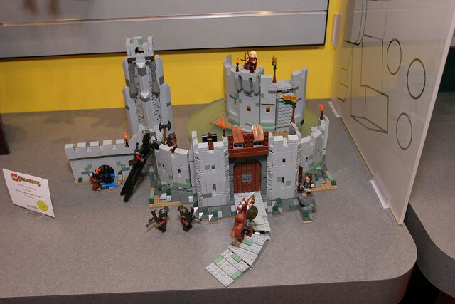 File:Helms-Deep toyfair.jpg