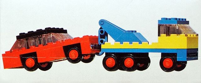 File:651-Tow Truck and Car.jpg