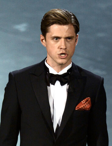 File:Aaron+Tveit+85th+Annual+Academy+Awards+Show+7MQzrKgC1thl.jpg