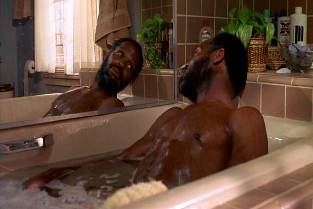 File:Murtaugh bathtub.jpg