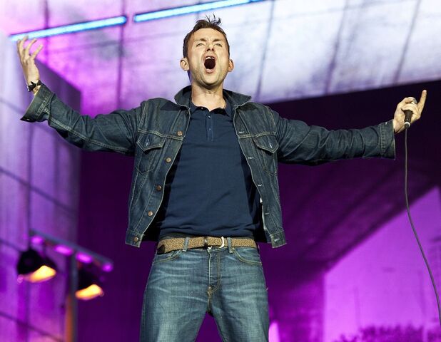 File:Blur-bt-london-live-16.jpg