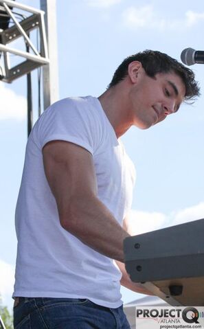 File:Projectq-pride-steve-grand-40 large.jpg