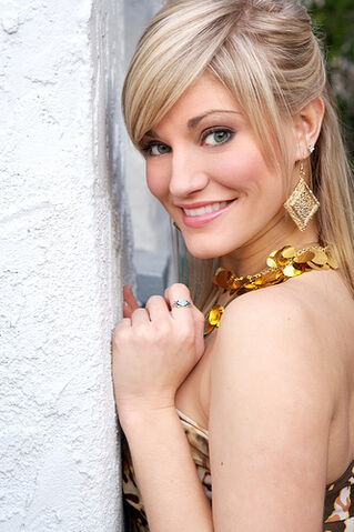 File:Justine Ezarik.jpg