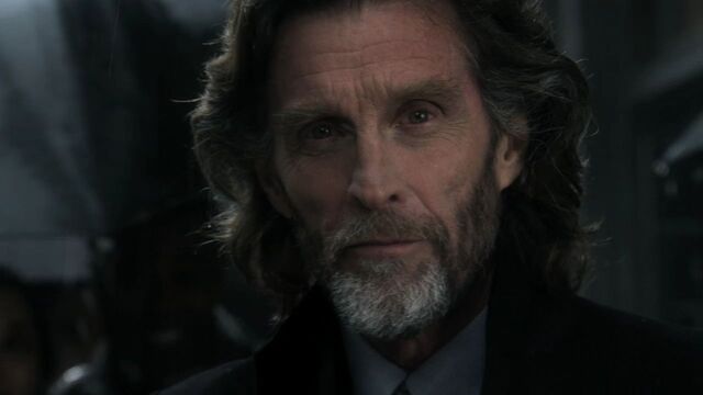 Arquivo:Lionel Luthor.jpg