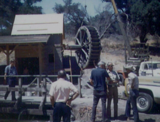 File:Setbuilding03.jpg
