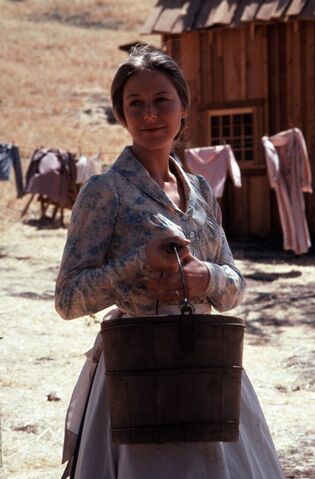 File:Carolineingalls1.jpg