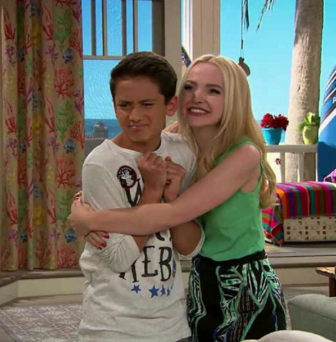 File:Parker & Liv (4x07).png