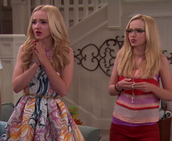 File:Dove Cameron Finale 19.png