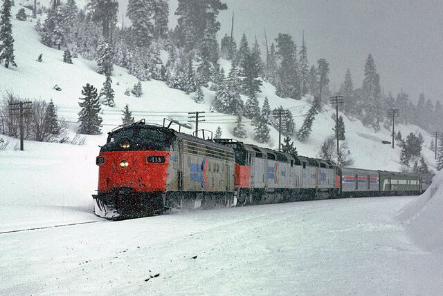 File:Amtrak FP9.jpg