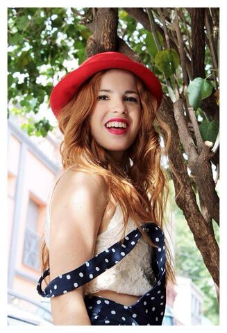File:Cande76.jpg