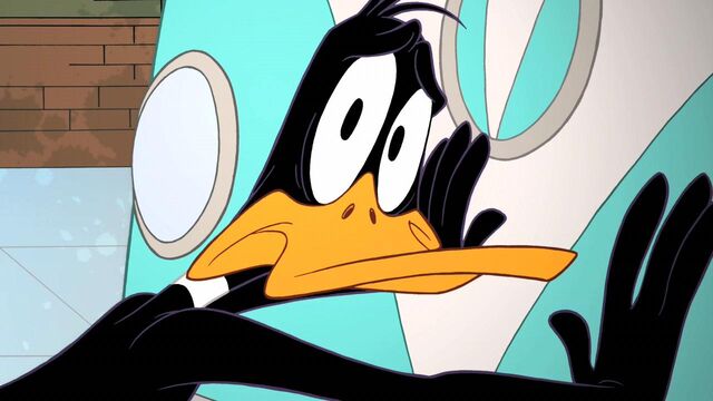 File:Carwash Daffy 2.jpg