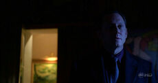 4x09 ThreatningCharles.jpg