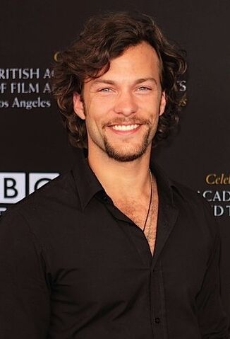 File:Kyle Schmid.jpg