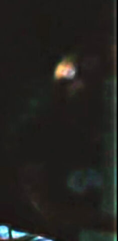 File:5x09 holding 15.jpg