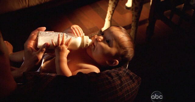 Archivo:5x01 BabyMiles.jpg