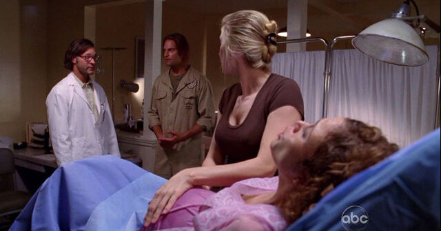 ملف:5x08 ArguingOverBirth.jpg