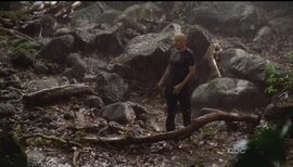 LockeAlone 5x01.jpg
