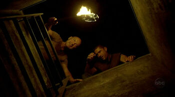 2x01-JackLockeHatch.jpg