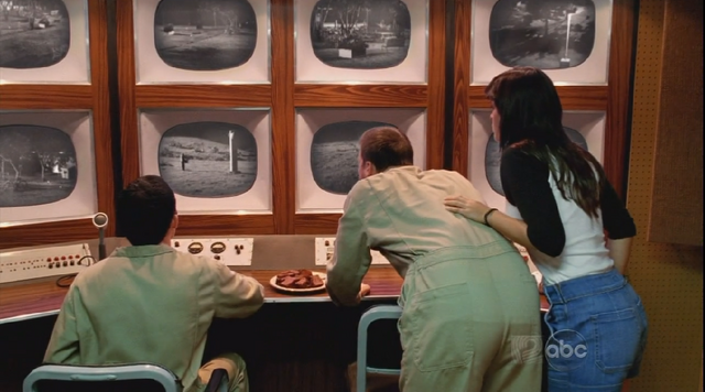 Archivo:Monitorbarrack.png