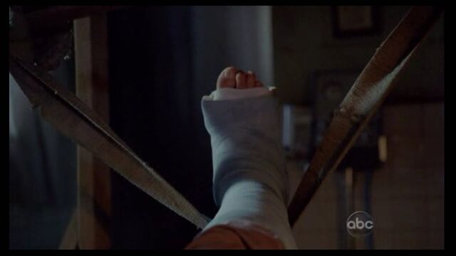 File:Locke 4 toes.jpg